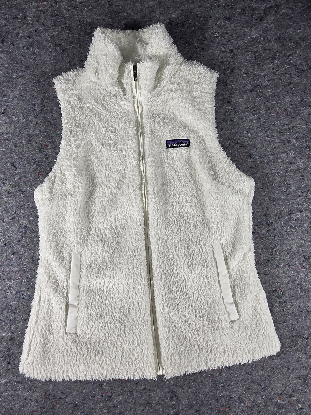 Patagonia Women’s Los Gatos Fleece Vest Medium White Ivory Sherpa Full Zip FA18